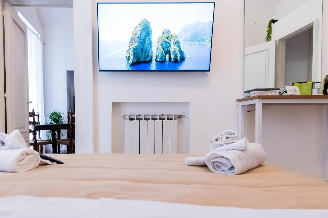 Apartment White Room 'Historic Centre' Naples