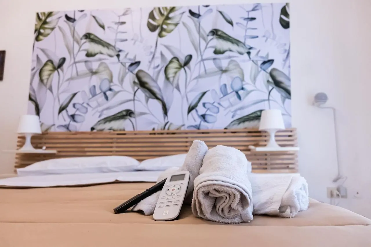 White Room 'Historic Centre' Naples Apartment